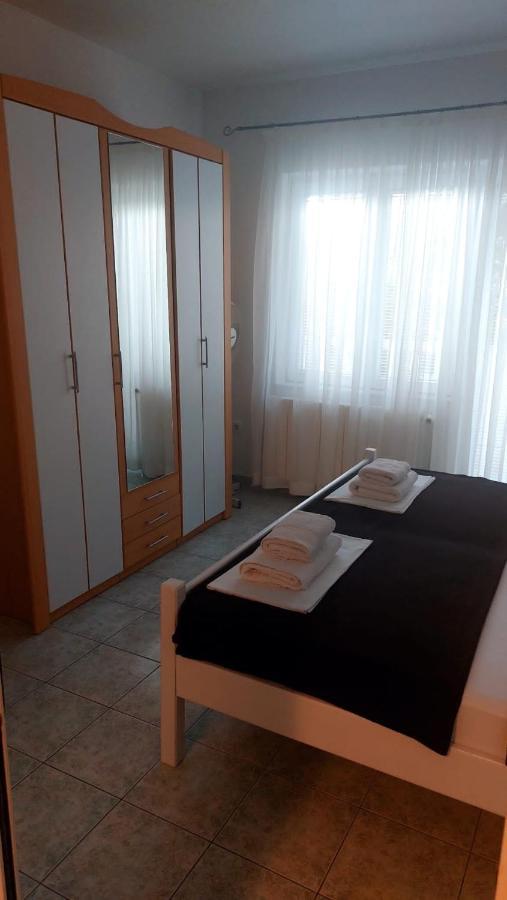 Apartments Duce Duće Exterior foto