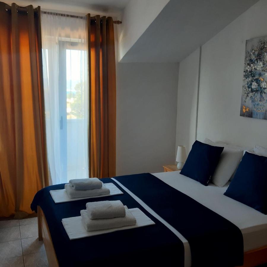 Apartments Duce Duće Exterior foto