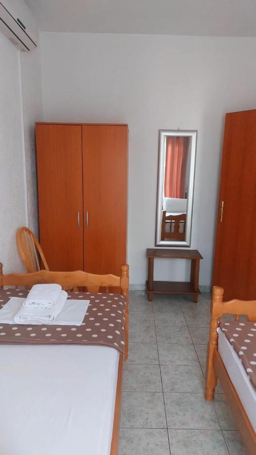 Apartments Duce Duće Exterior foto